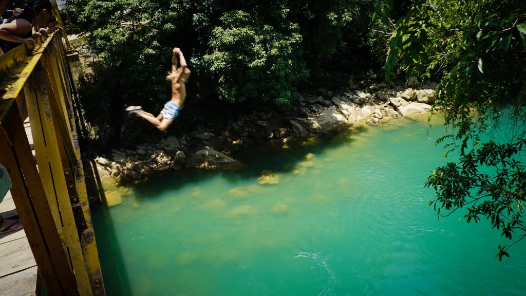 Semuc Champey, Brücke