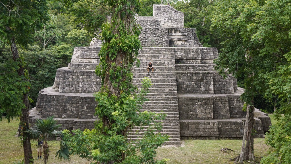 Jeder nur eine Pyramide